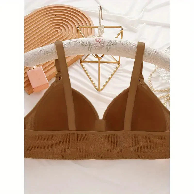 Front button gathering seamless underwire bra